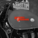 Наклейка на мотоцикл Harley-Davidson надпись